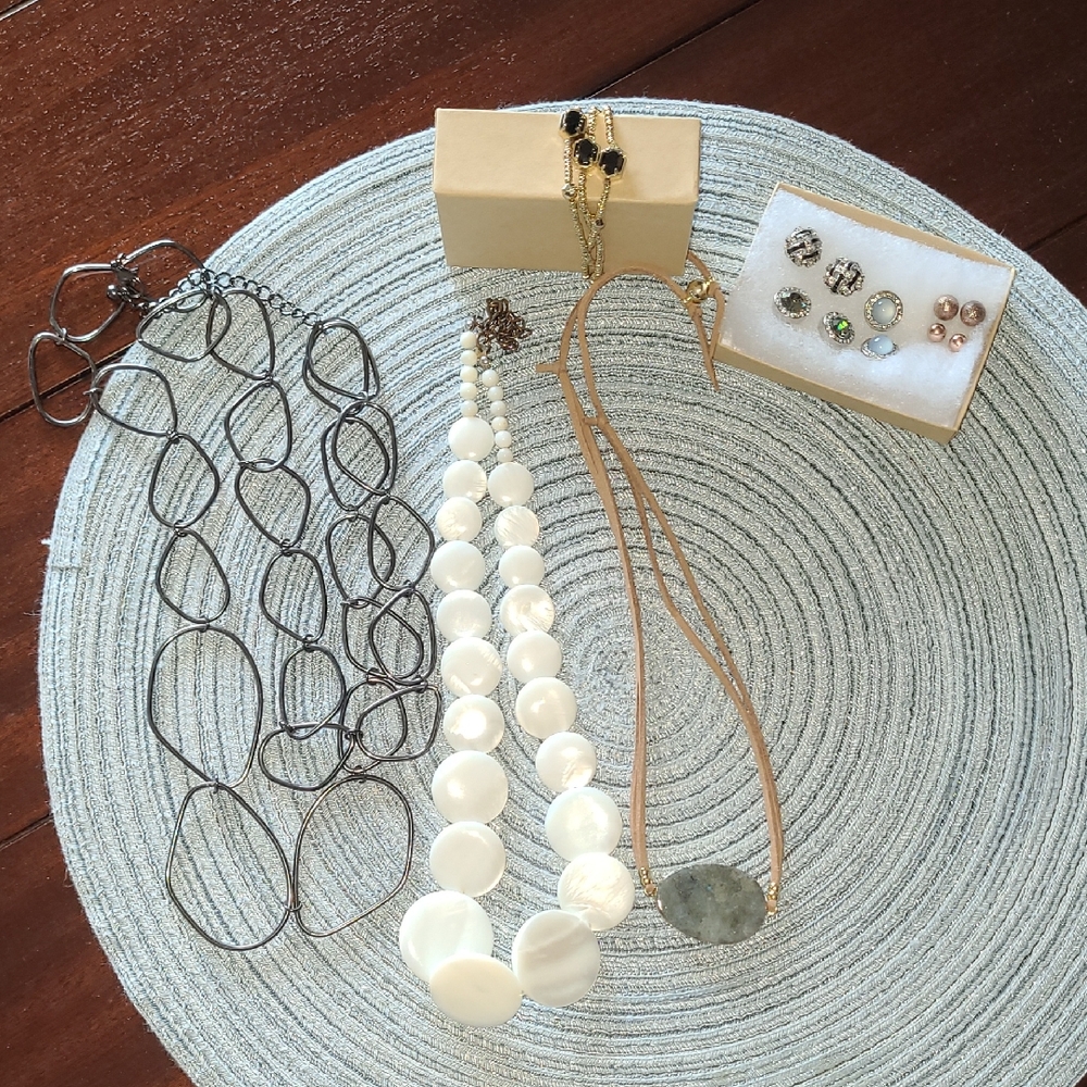 Elegant White and Silver Jewelry Set